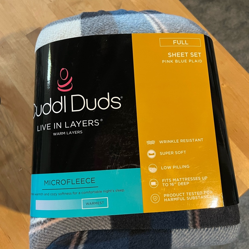 New Cuddl Duds fleece sheet set, full size, blue/cream/pink
